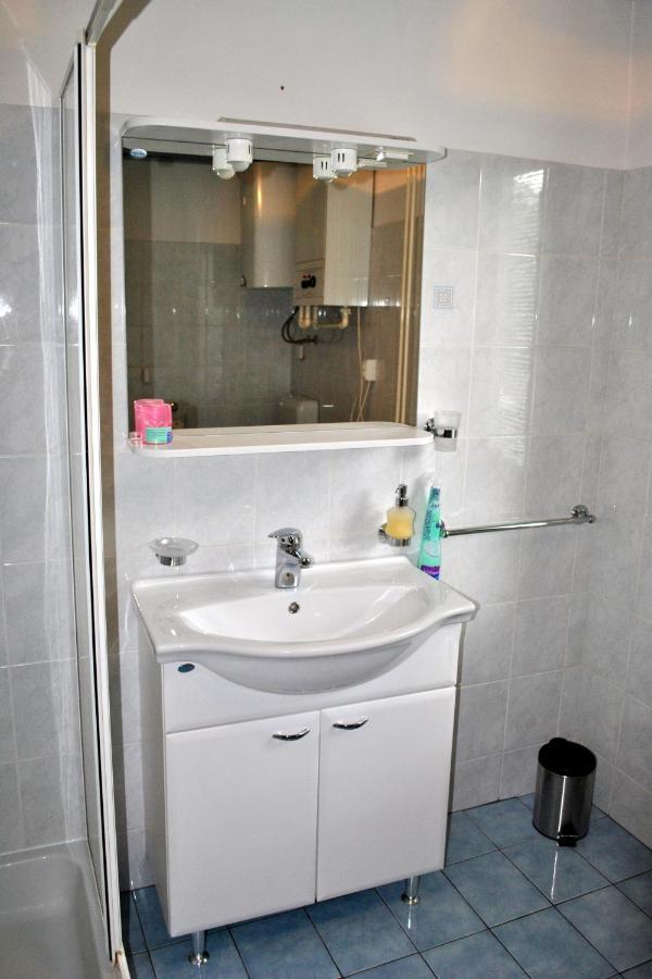 Riverside Village Apartment Бохин Екстериор снимка