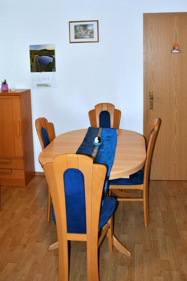 Riverside Village Apartment Бохин Екстериор снимка