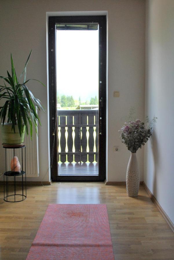Riverside Village Apartment Бохин Екстериор снимка