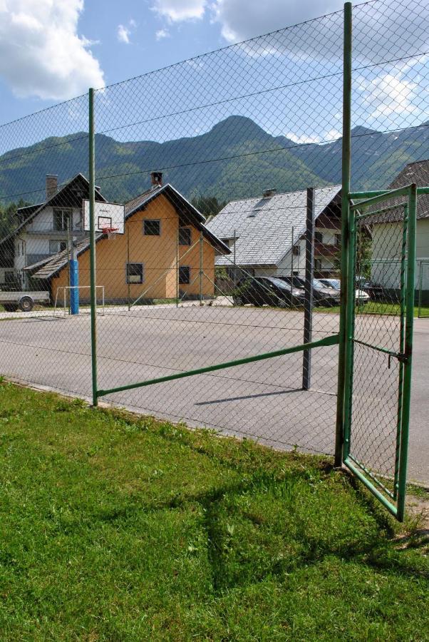 Riverside Village Apartment Бохин Екстериор снимка